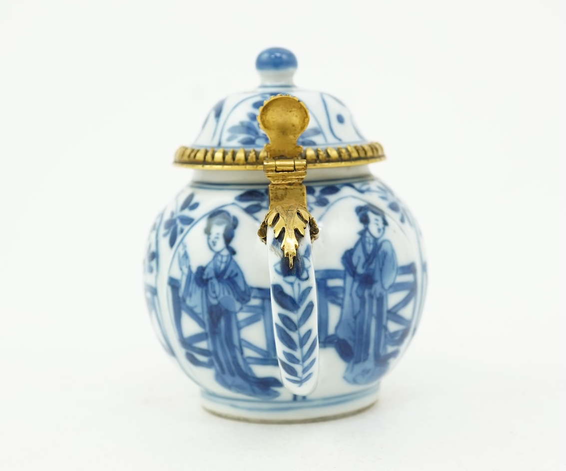 A Chinese miniature blue and white teapot, Kangxi period